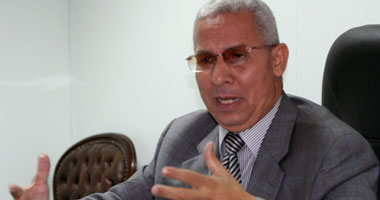 جمال زهران يدعو "السيسى" إلى حل الأحزاب السياسية