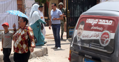 القبض على مندوب "مرسى" لتوجيهه الناخبين بـ"أبو تمادة"