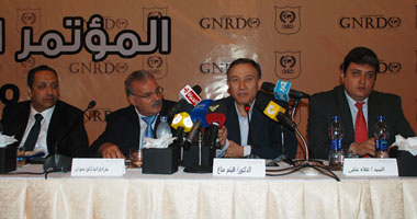  فى مؤتمر "مصر تعود".. فائق: مصر فى حاجة لاستعادة إرادتها المستقلة.. ولن يستمر أى حكم إلا ببناء دولة المؤسسات.. ونافعة: سوء إدارة "العسكرى" للمرحلة الانتقالية تسبب فى عودة النظام السابق