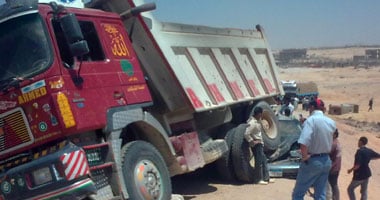 بالصور..حادث يتسبب فى وقف العمل بـ "ابنى بيتك "