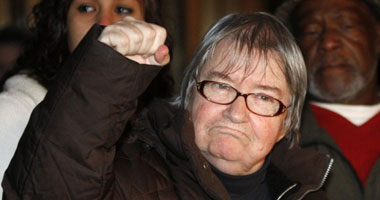 نشطاء يحتجون على الحكم بالسجن 10 سنوات على محامية عمر عبد الرحمن ويؤكدون أن المحكمة بالغت فى حكمها بسبب أحداث 11 سبتمبر.. وزوجها يؤكد: القرار بمثابة حكم إعدام