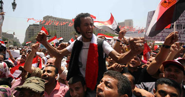 الجارديان البريطانية ترصد النضال من أجل توثيق الثورة المصرية