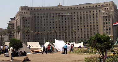 سيارة أمن مركزى تثير الذعر بين المعتصمين فى ميدان التحرير