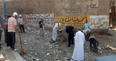 القوى السياسية وأعضاء الشعب المنحل يشاركون بحملة "وطن نظيف" بالشرقية
