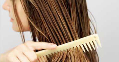 هل استخدام مادة المينوكسيديل  يعالج ضعف الشعر؟