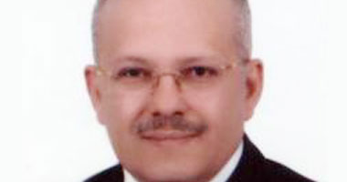 رئيس جامعة القاهرة: مصر تهتم بقضايا المناخ وتبذل جهوداً للحفاظ على البيئة