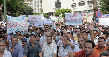  وقفة احتجاجية لمئات المدرسين بجنوب سيناء 