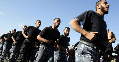 مصادر أمنية: "حماس" تعتقل 5 أشخاص اتهمتهم بإطلاق قذيفة على إسرائيل