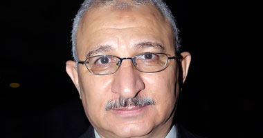 أستاذ جامعى يتهم "الوطنى" بالتلاعب فى انتخابات "تدريس القاهرة"