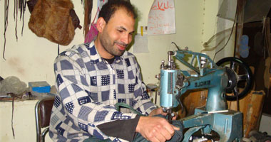 عاوز يبقى لك مكانة مرموقة فى المجتمع؟ اشتغل جزمجى.. هذه هى نظرية «محمد صلاح» فى الحياة