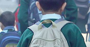 "خطوات" تدعم الوحدة الوطنية بـ2500 حقيبة مدرسية