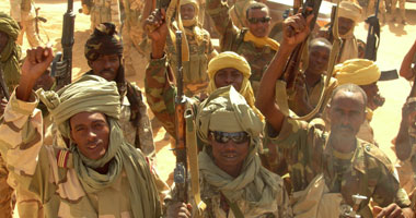 رويترز : جنود سودانيون يتدخلون لحماية متظاهرين من قوات الأمن