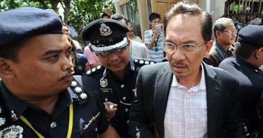 إدانة الزعيم الماليزى المعارض أنور إبراهيم باللواط