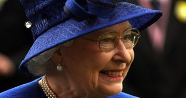 الملكة إليزابيث الثانية تمنح الميدالية الذهبية للشاعرة البريطانية جريس نيكولز  
