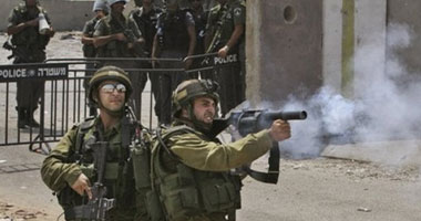 القوات الإسرائيلية تعتقل وتصيب 35 مواطناً