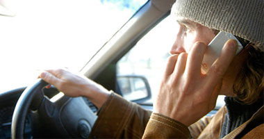 شخص من بين كل 25 يعترف بشعوره بالنعاس والنوم أثناء القيادة