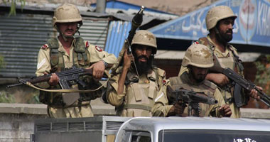 القوات الباكستانية تتصدى لهجوم مسلح عبر الحدود مع أفغانستان