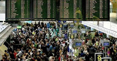 مخاوف من فوضى فى المطارات الأوروبية بسبب اللوائح الصحية لكورونا