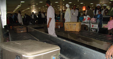 جمارك المطار تضبط 439 كيلو مخ أبقار مع 4 سودانيين 