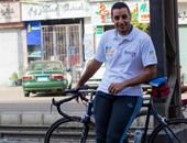 متسابق يقود دراجته 1636 كيلو مترا ليفوز بمسابقة "أطول مسافة بالبسكلتة"