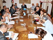 جابر عصفور يجتمع بأعضاء المركز القومى للسينما لمتابعة المشروعات الجديدة