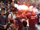 طلاب الإخوان يقتحمون باب مترو بجامعة القاهرة.. واختفاء أفراد "فالكون"