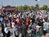 طلاب الإخوان يتظاهرون بـ"حلوان".. والأمن الإدارى يكثف انتشاره