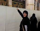 وفاء عامر تنشر صورة لها من أمام قبر الرسول بالمسجد النبوى