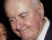 وفاة رئيس الوزراء الأسترالى الأسبق جوف وايتلام عن عمر "98 عاما"