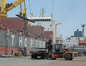 وصول 2000 طن بضائع عامة لميناء الإدبية