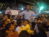 بالفيديو.. عمال مطعم «البرنس» بإمبابة يتظاهرون ضد إغلاقه