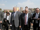رئيس الوزراء ومحافظ القاهرة يتفقدان منطقة الزاوية الحمراء وسوق غزة