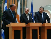 صحيفة يونانية: بحث ربط حقول "غاز قبرص" بالمنشآت البترولية فى مصر