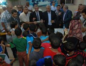 محافظ القاهرة يقضى عيد الأضحى مع أطفال دار الأيتام ويتفقد مستشفيات شبرا