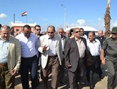 وزير الزراعة يغادر الإسماعيلية بعد تفقد مشروعات قرية الأمل