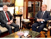 وزير الثقافة يبحث مع سفير لبنان ووفد"الفكر العربى" سبل التعاون الثقافى