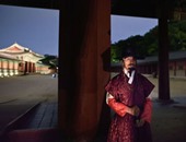بالصور.. جولات سياحية لقصر "Changdeokgung" الكورى على ضوء القمر