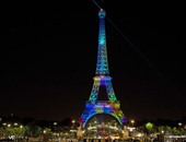 إضاءة برج إيفل احتفالا بفعالية "الموضة تعشق باريس" على هامش أسبوع الموضة