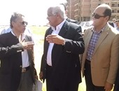محافظ القاهرة يتفقد مشروع الإسكان الاقتصادى بالنهضة المقام على 51 فدانا