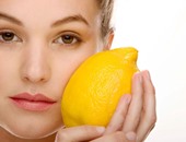 وصفات طبيعية لتنظيف البشرة.. أهمها الليمون والعسل والزبادى