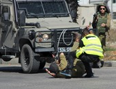 بالصور.. لحظة طعن جندى إسرائيلى بالخليل واستشهاد المنفذ بنيران الاحتلال