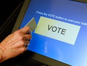 أطفال يتنافسون لاختراق أنظمة التصويت الأمريكية الإلكترونية 