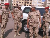 بالصور.. رئيس أركان الجيش الثالث يتفقد اللجان الانتخابية بالغردقة