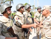 وزير الدفاع لرجال الجيش والشرطة بمقار اللجان: عليكم حماية إرادة المواطنين