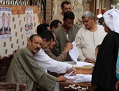 أمن "مدرسة صلاح الدين" بالأقصر يبعد موكلى المرشحين عن الناخبين 