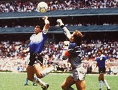 بالفيديو.. بعد لاعب هانوفر.. أبرز الأهداف المسجلة باليد فى"كرة القدم"