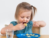 دراسة: تناول وجبة الإفطار تجعل أطفالك يحصلون على أفضل درجات فى المدرسة