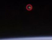 بالفيديو والصور.. جسم فضائى مشتعل يظهر فجأة قرب محطة الفضاء الدولية