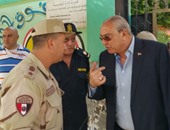 مدير أمن الجيزة للناخبين بكرداسة: "مصر بتفرح متخفوش من الإرهاب"