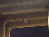 العثور على جثة رجل معلقه أسفل جسر بالمكسيك